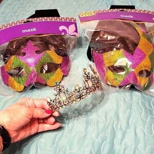 Mardi Gras masks NWT  Bright colors Unisex and crown new